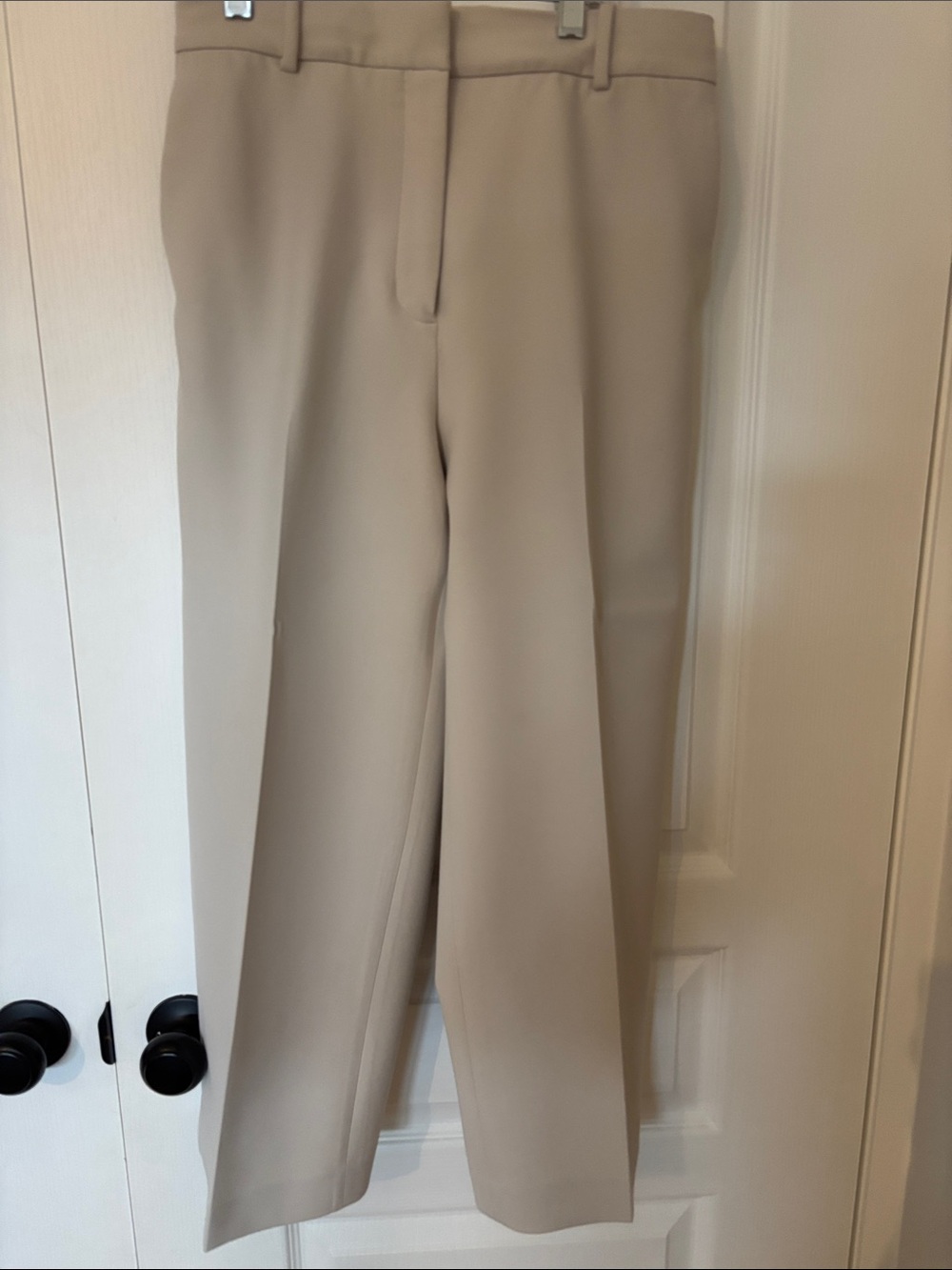 Perfect condition Aritzia Babaton Agency Cropped pants size 4